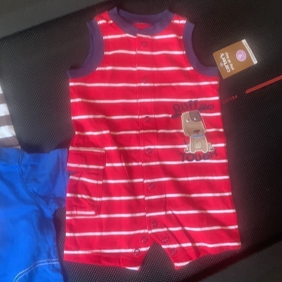 𝅺NWT Carters one piece outfits - Picture 2 of 10